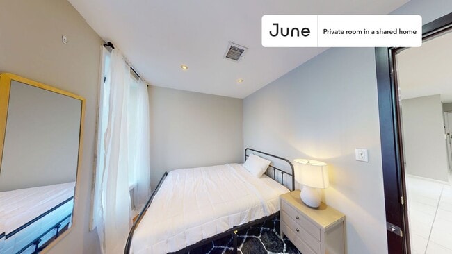 Room in Shared 4 bed/2 bath home in Upper West Side