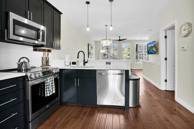 Photo - 509 Lewis St