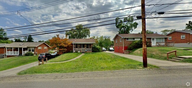 Building Photo - 3 Bedroom 2 bath home in Monroeville