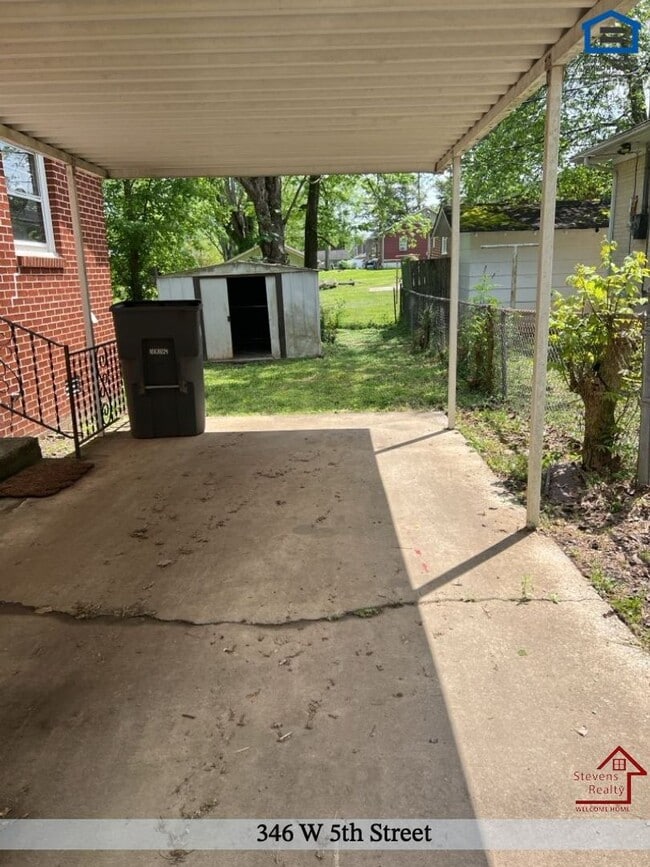 Photo - 346 W 5th St