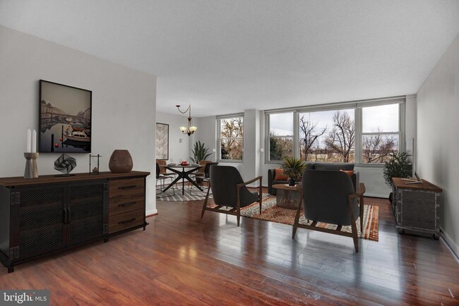 Photo - 4401 Roland Ave Unit 304