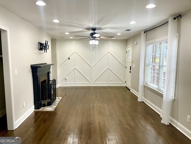 Photo - 1146 Edgefield Dr SW