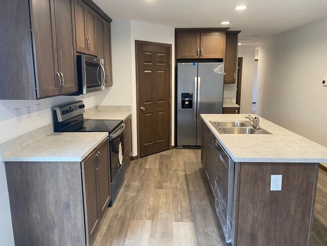 Photo - 3 Bedroom House in McLean!