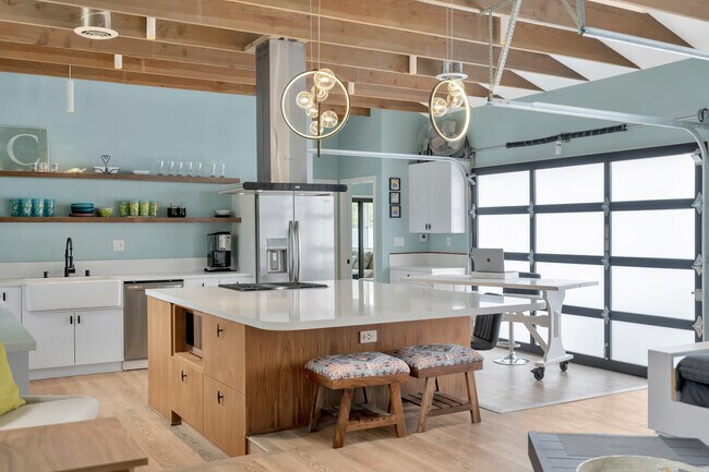 Photo - 416 Virginia St