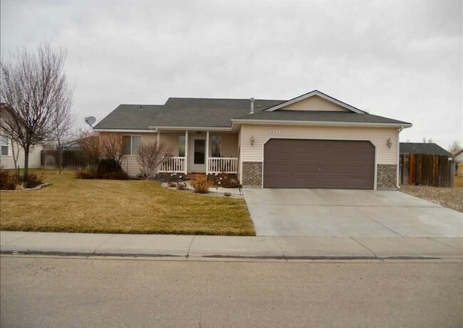 Photo - 925 Julia St