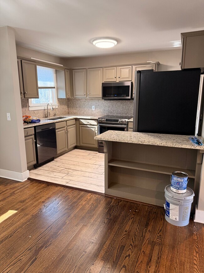 Photo - 237 Eisenhower Dr