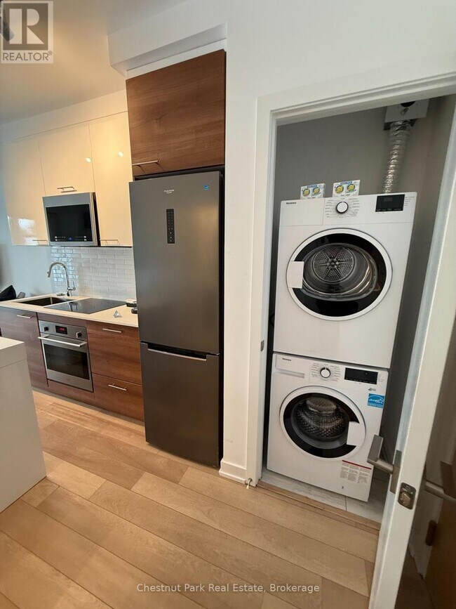 Photo - 120 Carrick Trail Unité 303