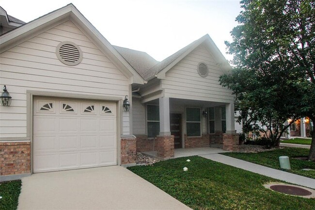 Building Photo - 12208 Abbey Glen Ln