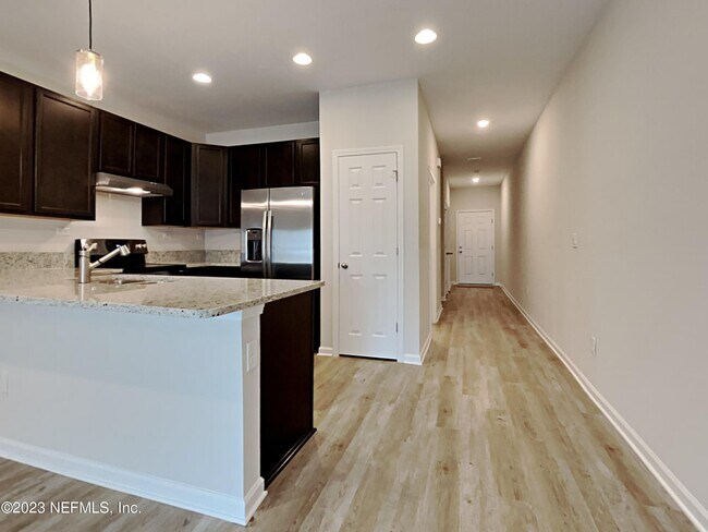 Photo - 435 Terabithia Wy