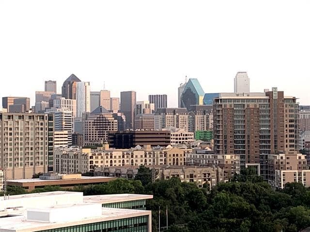Building Photo - 3225 Turtle Creek Blvd Unit 1220