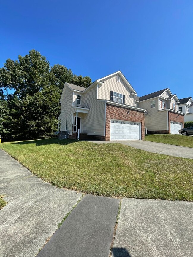 Photo - 3 bd 2.5 ba House