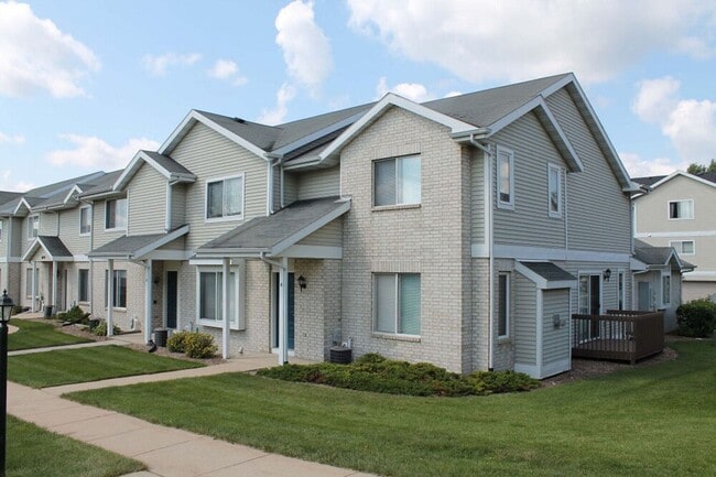 Photo - Madison Townhomes – Scenic View