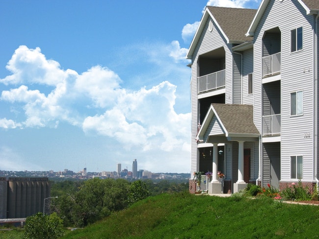Apartments For Rent In Council Bluffs Ia Forrent Photo Highclere Apartments