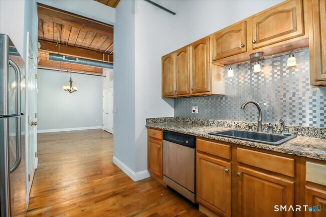 Photo - 145 Canal St E Unit 110