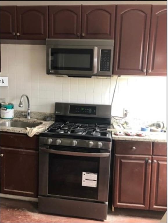 Building Photo - 729 Broadway Unit 2