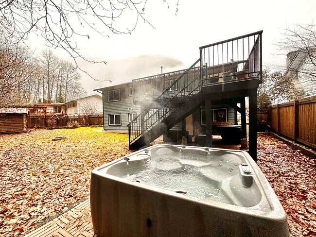 Photo - 38285 Juniper Cres