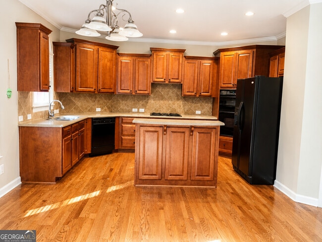 Photo - 3391 Fieldwood Dr SE