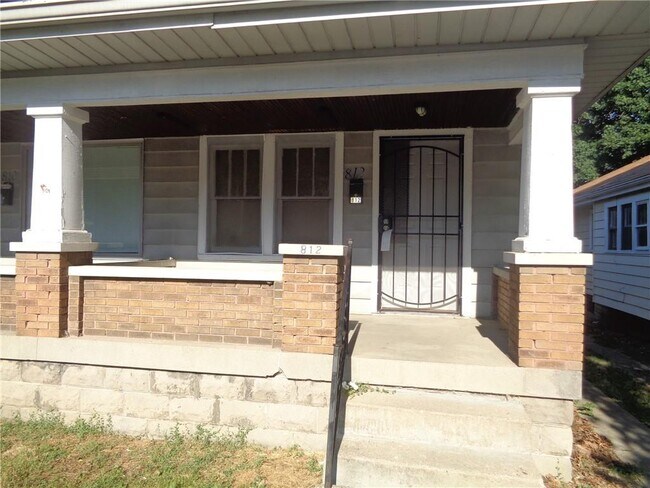 Photo - 812 N Bradley Ave House