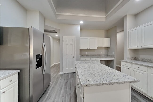 Photo - 10726 Perigrine Dr