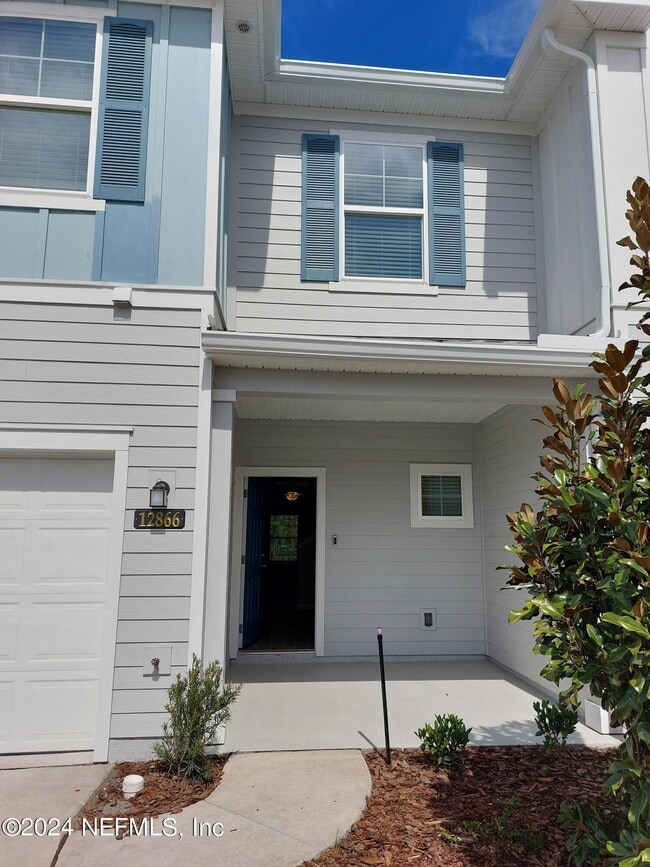 Photo - 12866 Josslyn Ln