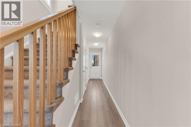 Photo - 19 Picardy Dr