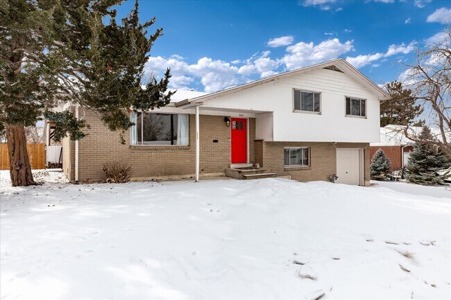 Photo - 982 E Briarwood Cir S