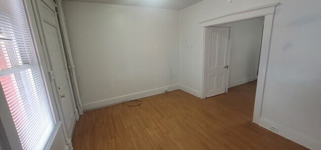 Photo - 438 E Strawberry St