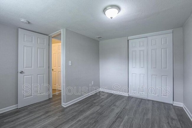 Photo - 805 E Albert Ave
