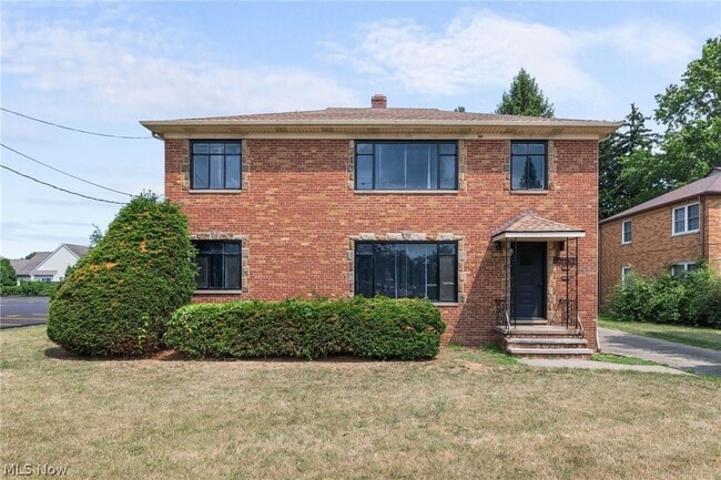 20262 Hilliard Blvd 2-up