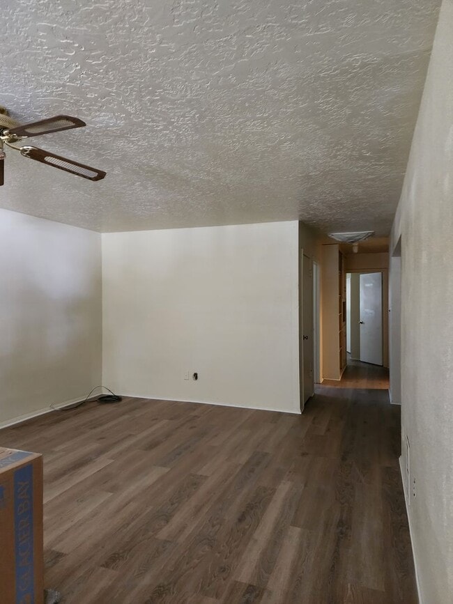 Photo - 205 El Paso Dr