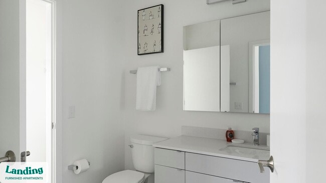 Photo - 620 Foster St Unidad 549