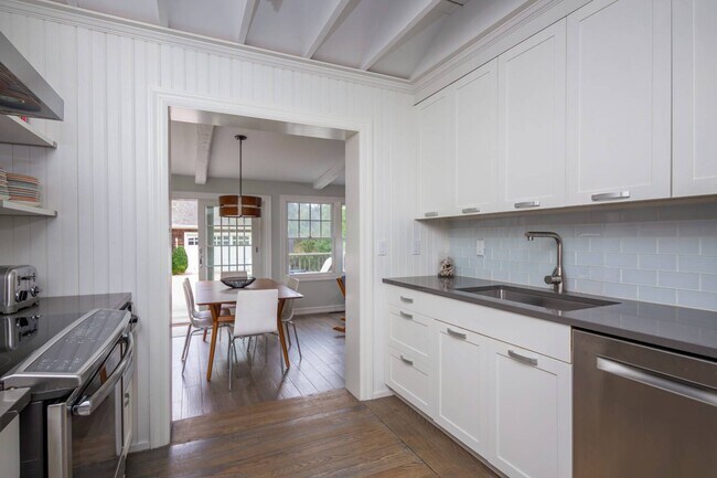 Photo - 11 Beach Ave