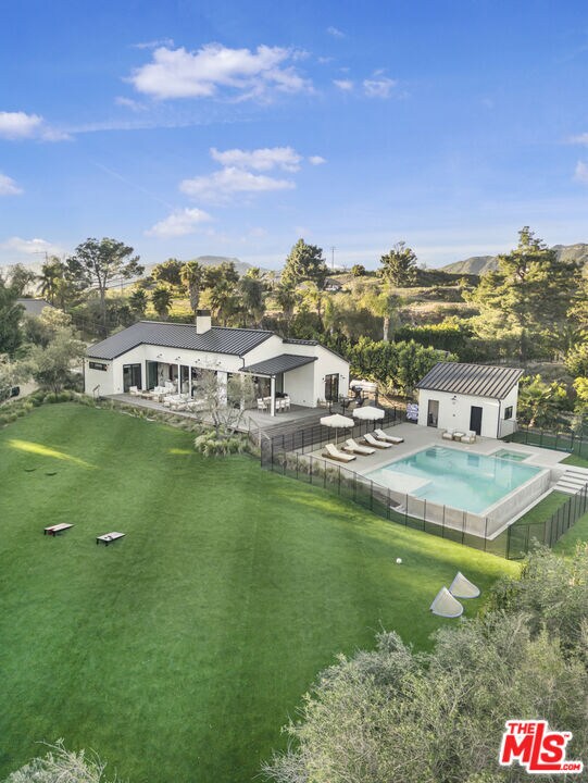 1754 Lechusa Rd