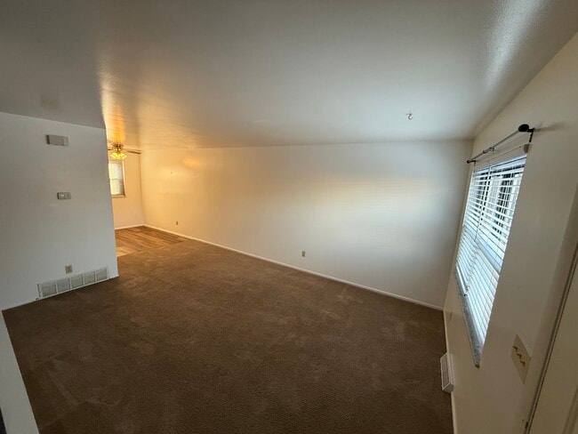 Photo - 2951 Columbus St