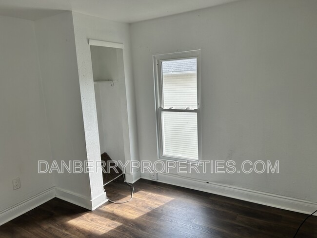 Photo - 1848 Cone St