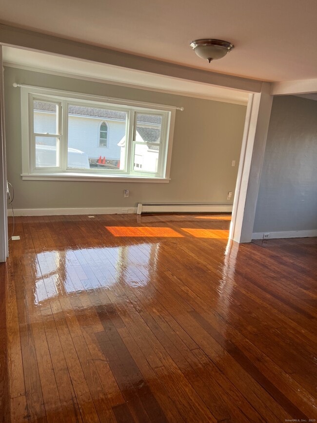 Photo - 41 S Main St