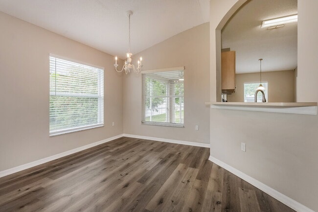 Photo - 1620 Totem Pole Way