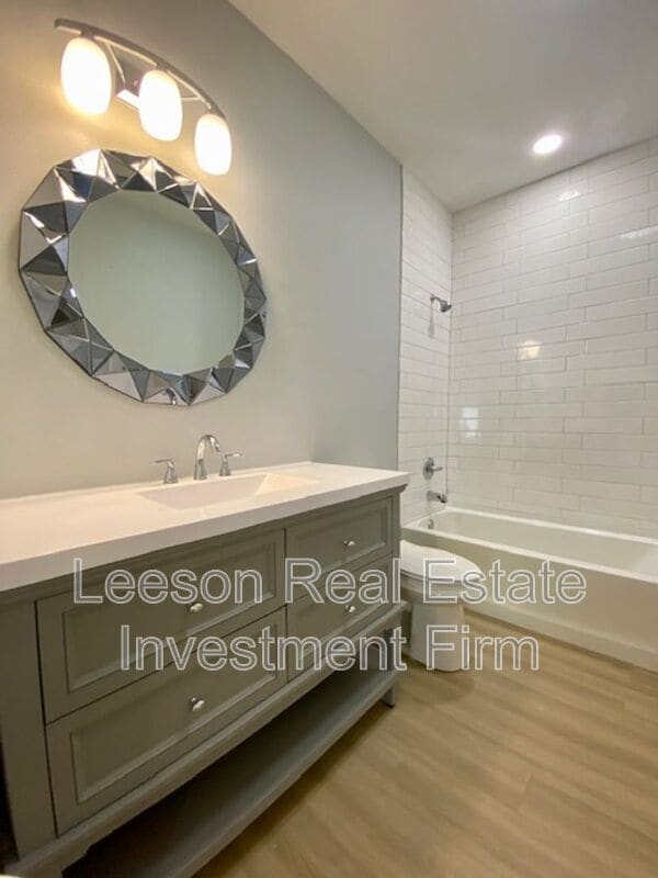 Photo - 2401 Darien St
