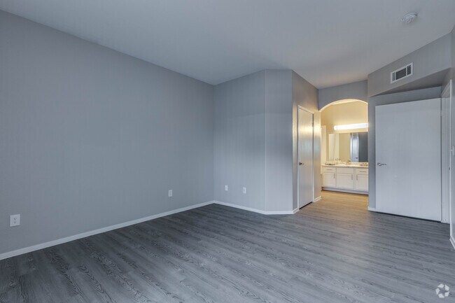 2 BR, 2 BA (B1) - 1,120 SF