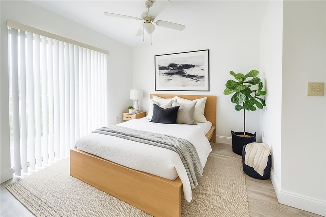 Photo - 2028 NE 167th St