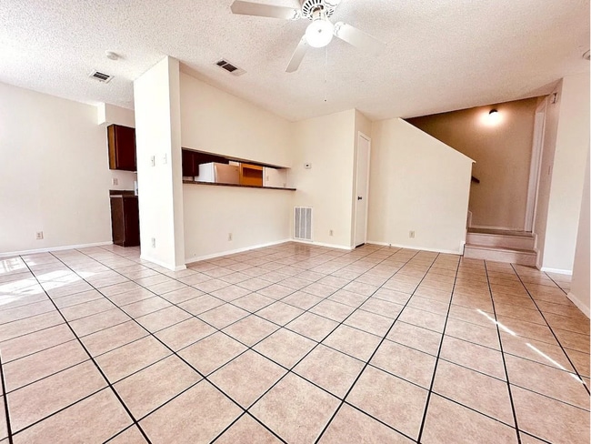 Building Photo - 2004 Kirksey Dr Unit D Rental