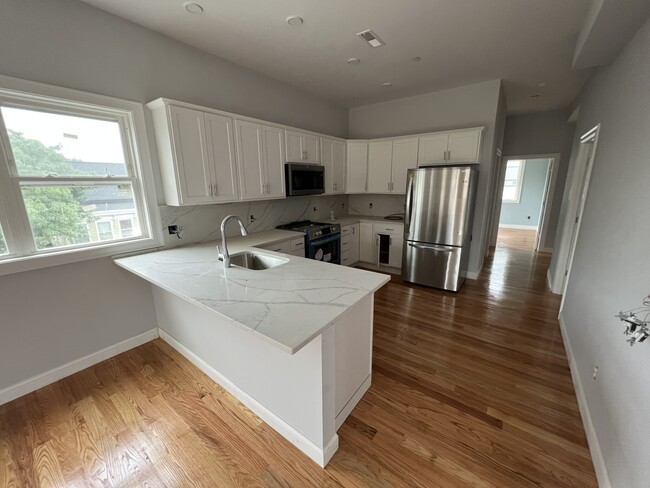 Photo - 126 Cross St