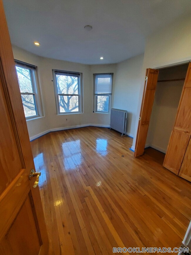 Photo - 352 Riverway Unit 9