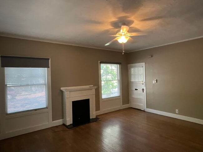Photo - SPACIOUS ONE BEDROOM IN MIDTOWN!!