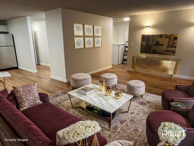 Spacious and Modern 1 Bedroom Located near... - Spacious and Modern 1 Bedroom Located near... Apartment Unit 09