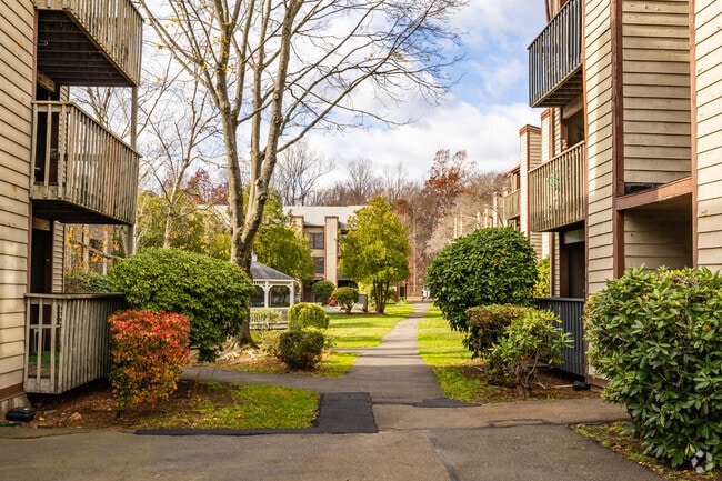 Photo - Breezewood Condominiums