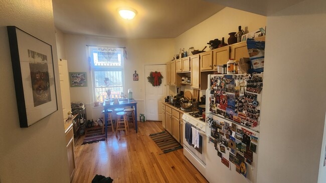 Photo - 1114 N Rockwell St Unit 1