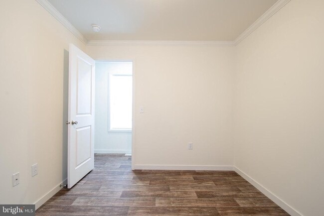 Photo - 19 Loxley Ln