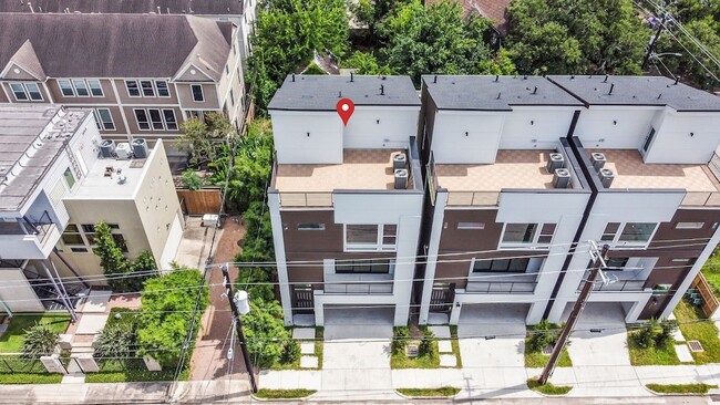 225 Willard St