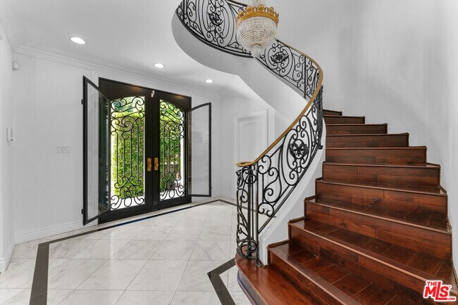 10914 Bellagio Rd